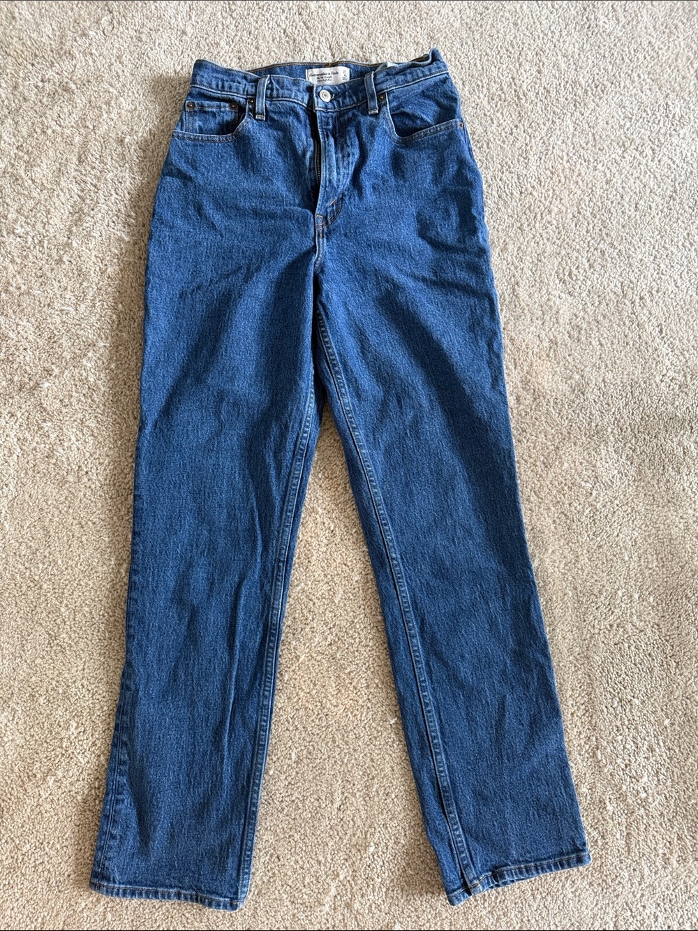 Abercrombie 90s Straight Ultra High-Rise Women’s Jeans in Dark Blue